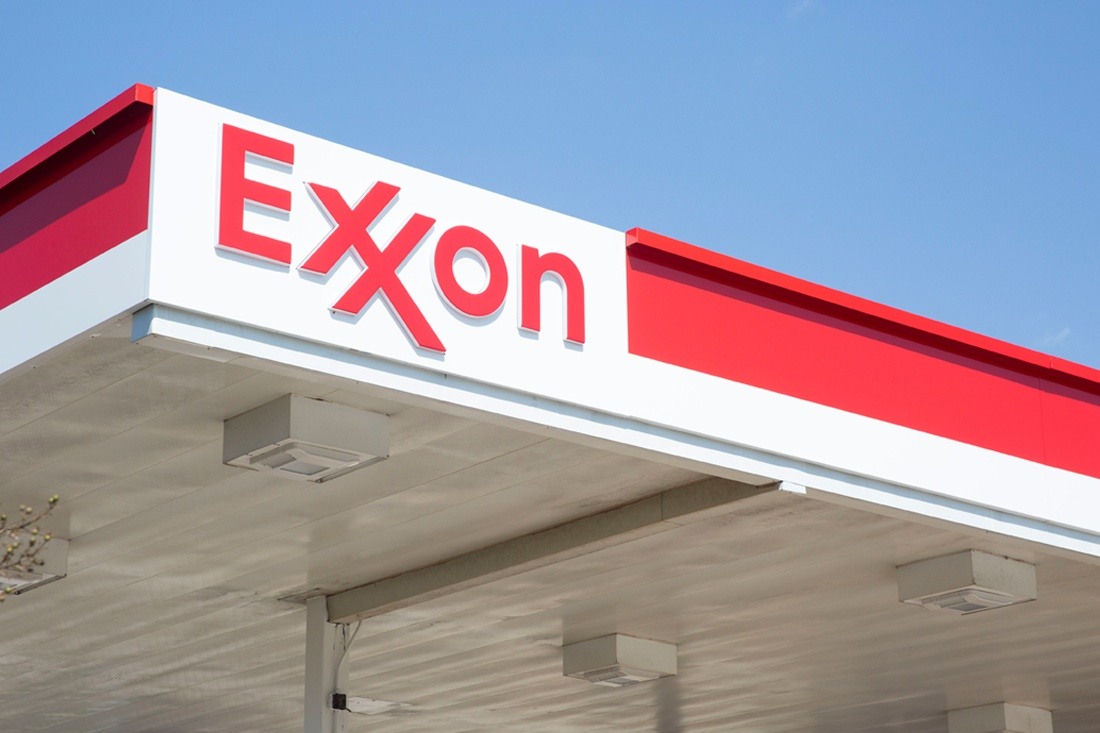 Exxon canopy close up