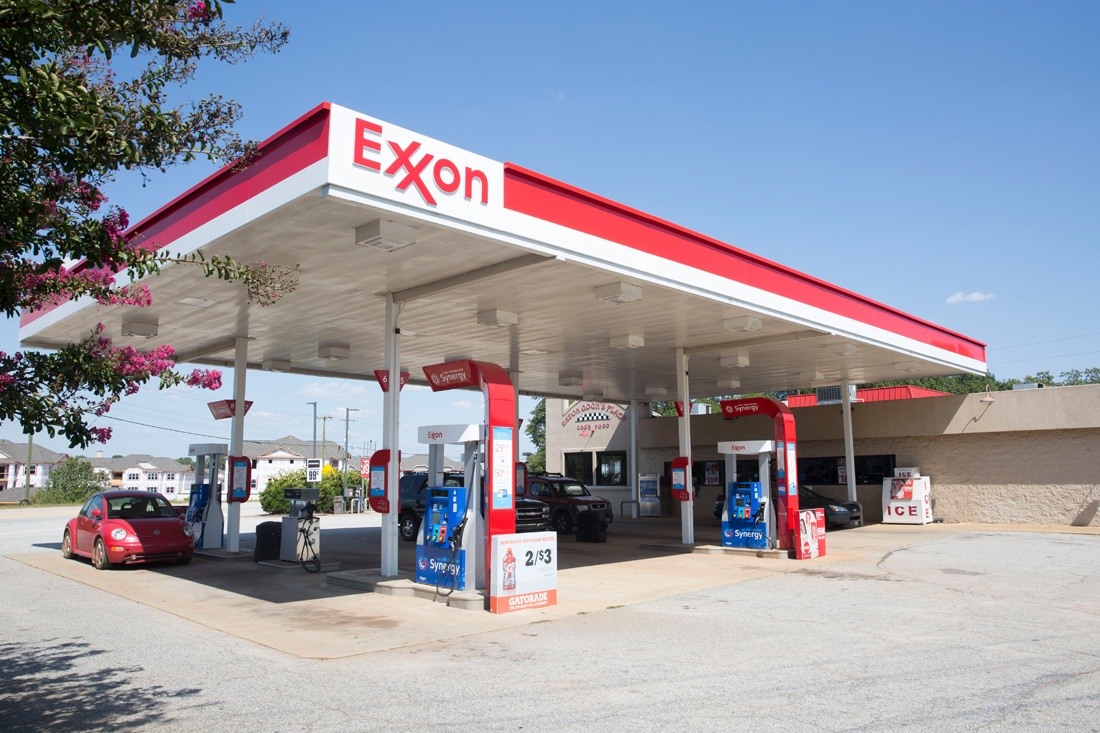 Exxon canopy close up