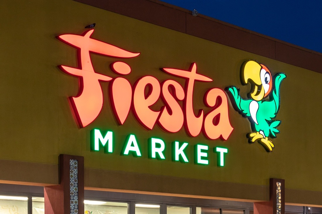 Fiesta mart pylon sign maintenance