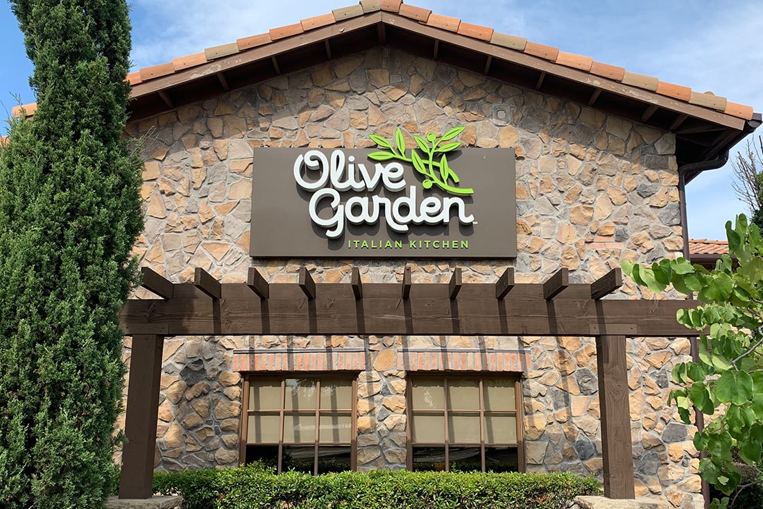 Olive Garden Exterior Install Signage