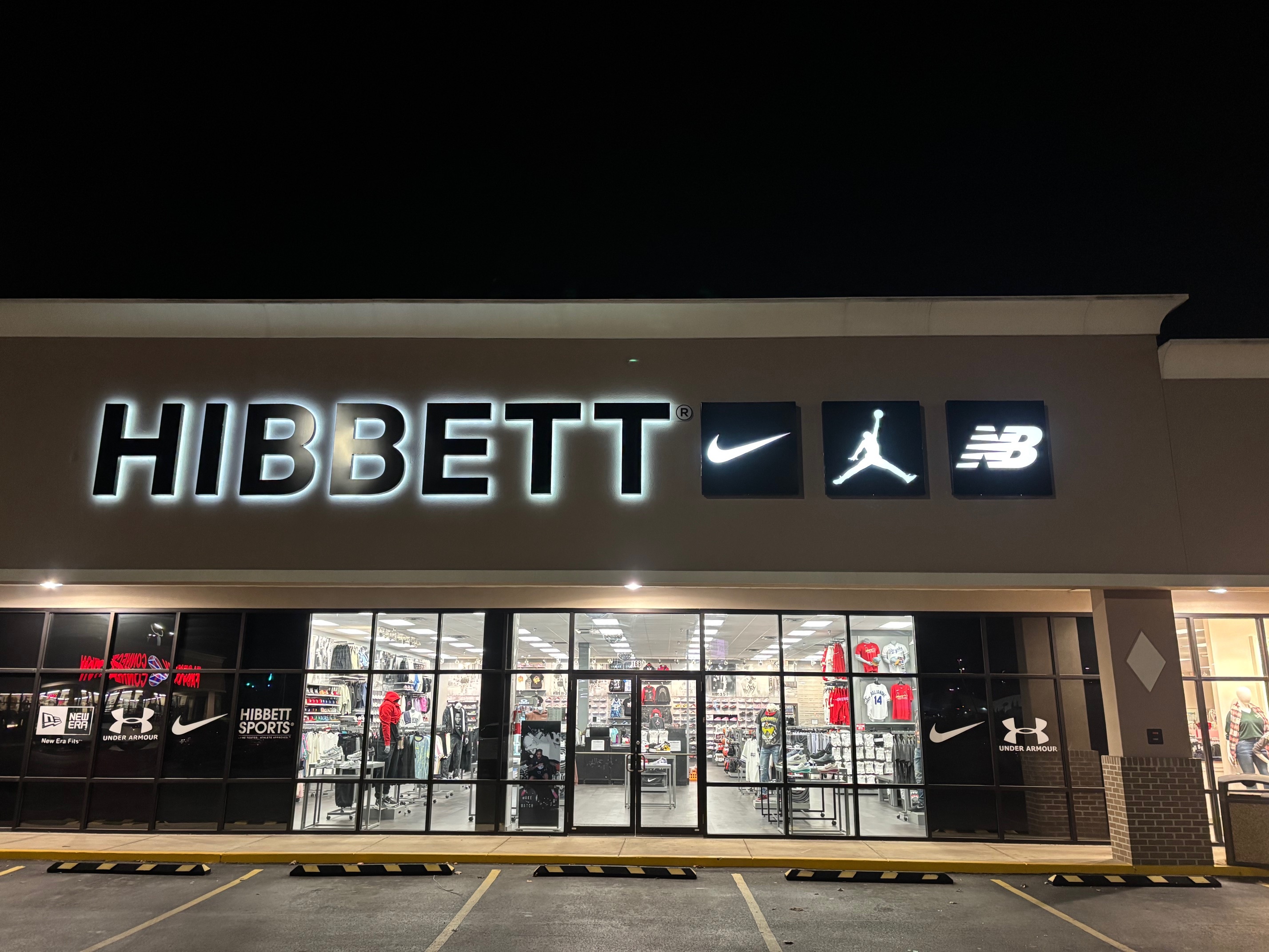 Hibbett exterior signage in Lebanon MO