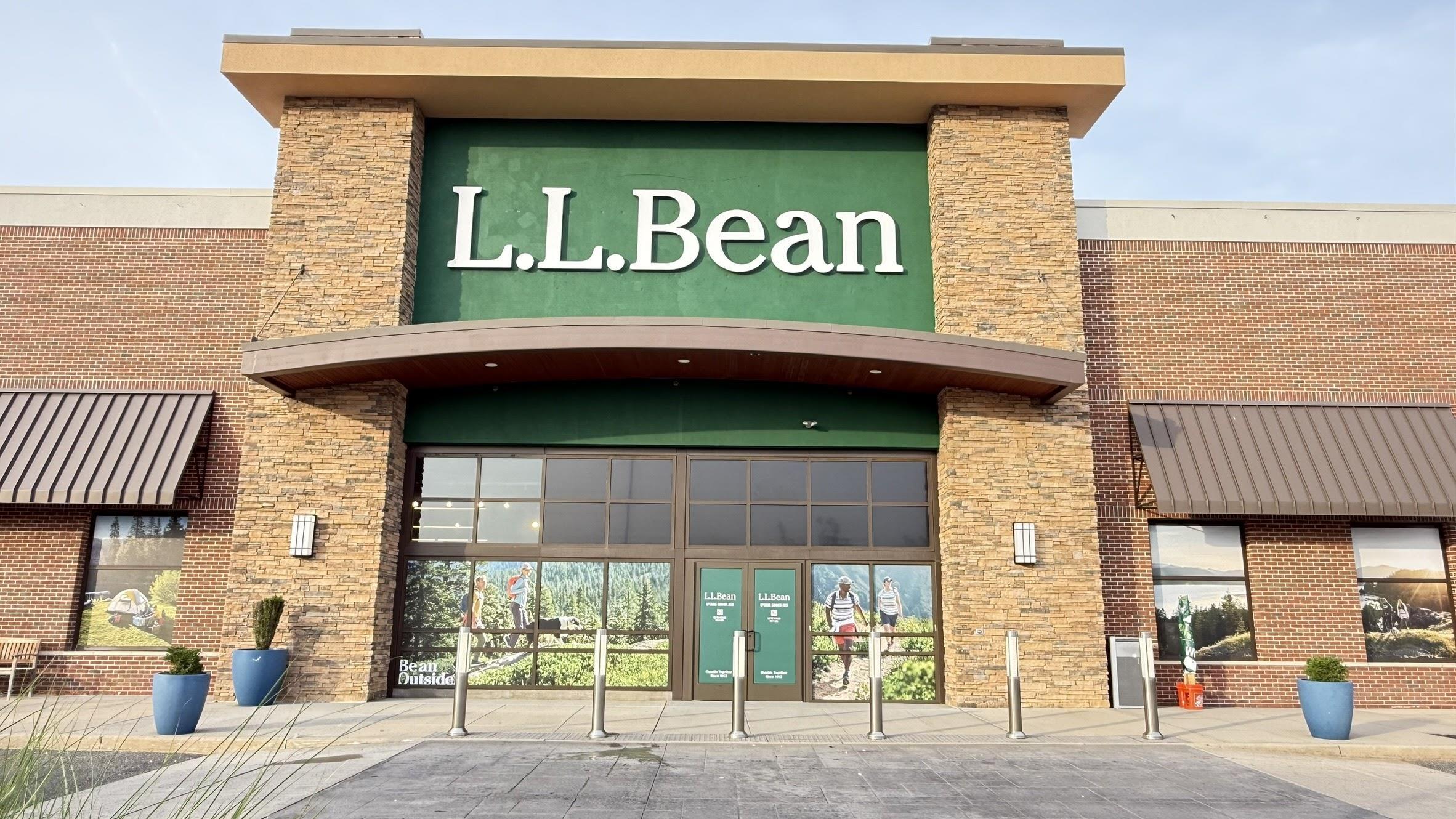 LL Bean - Bound Brook, NJ - Storefront (01)