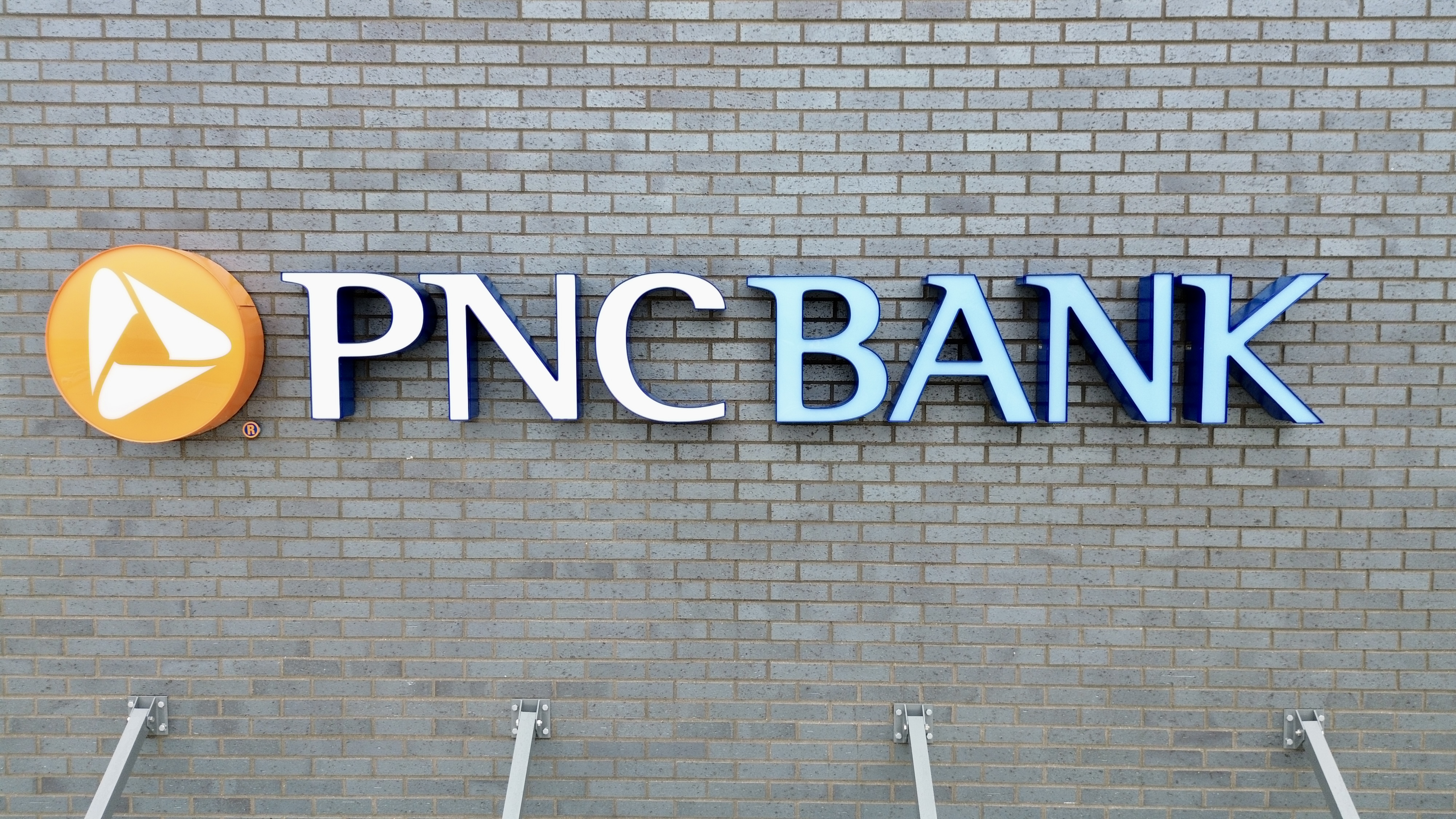 PNC Bank Bldg Letters