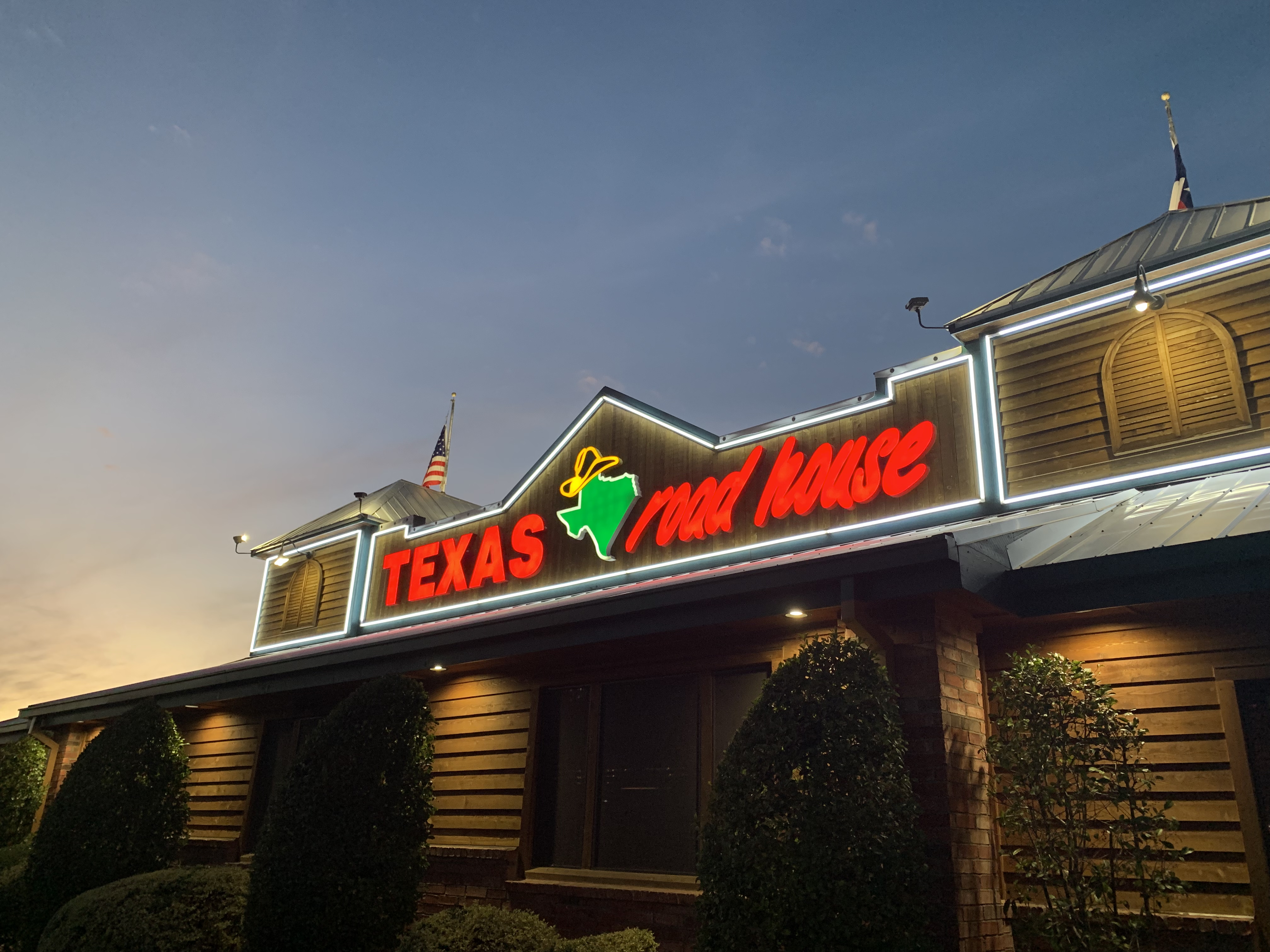 TX Roadhouse Building Signage