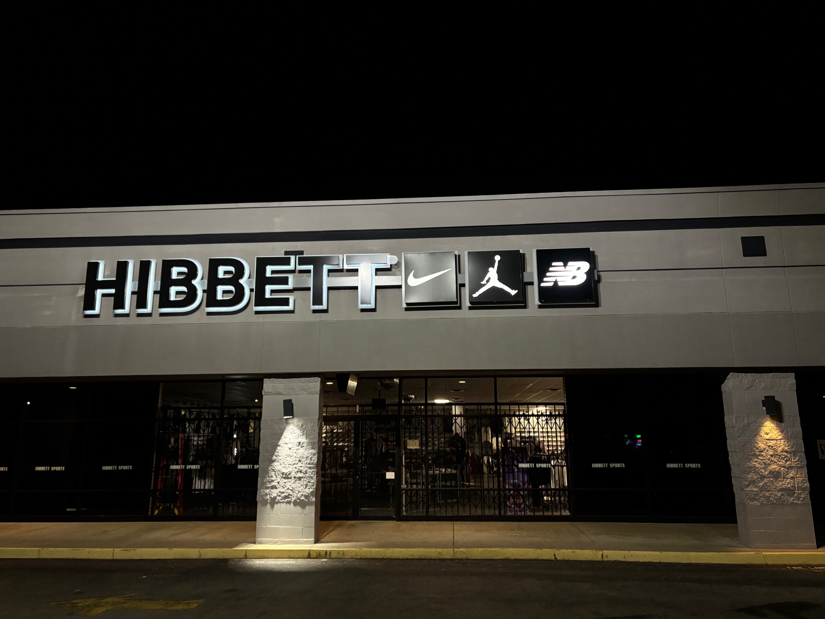 Hibbett exterior signage in Saint Robert MO