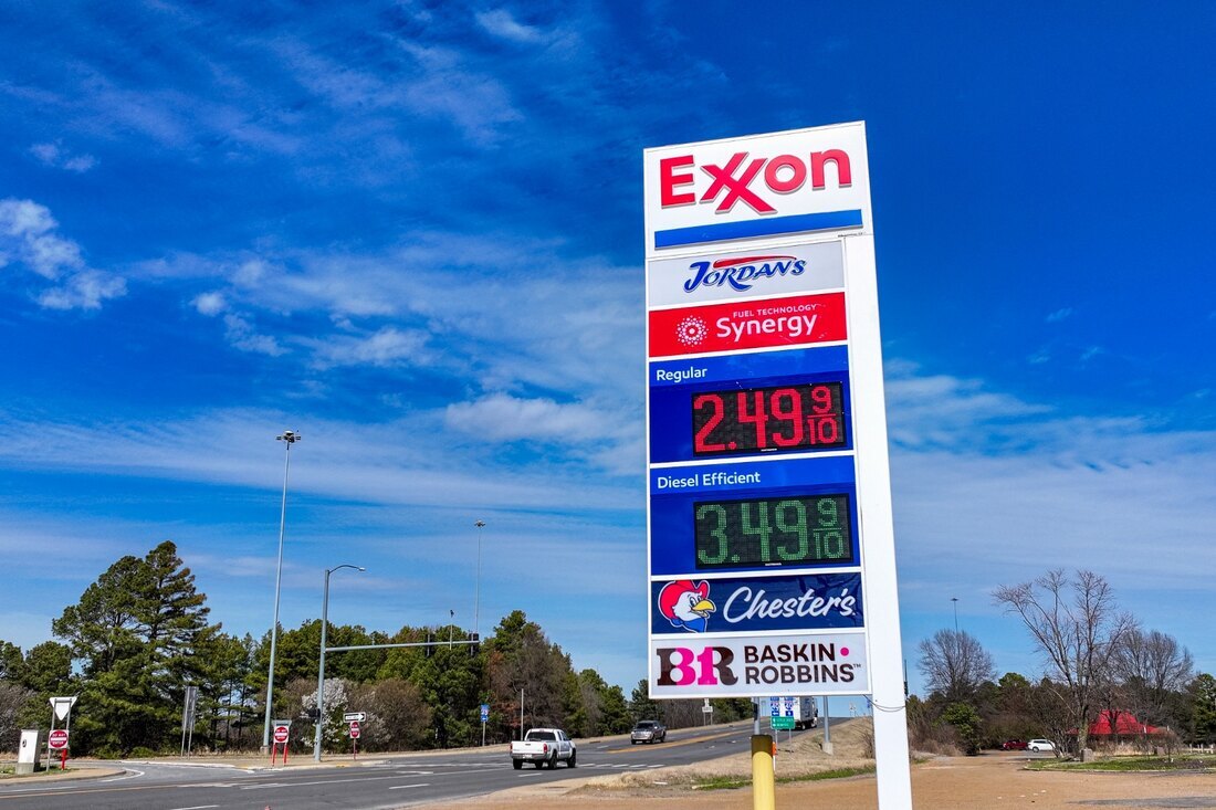 Exxon MID Sign