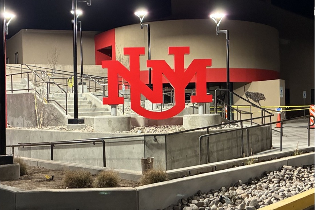 unm-signage-1100x733