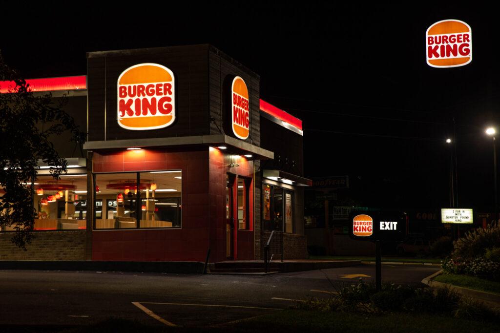 Burger_King_New_Branding_Signage_1100x733_0007_8.jpg